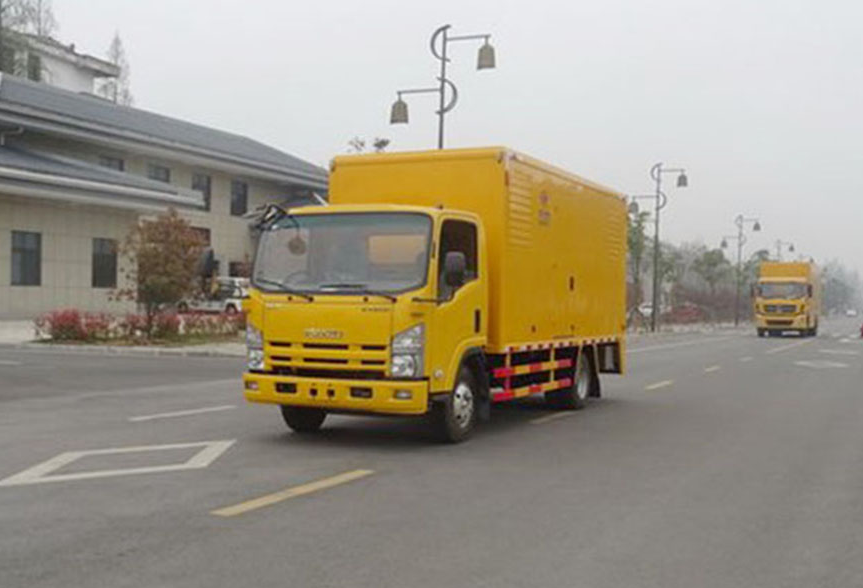 国六五十铃电源车